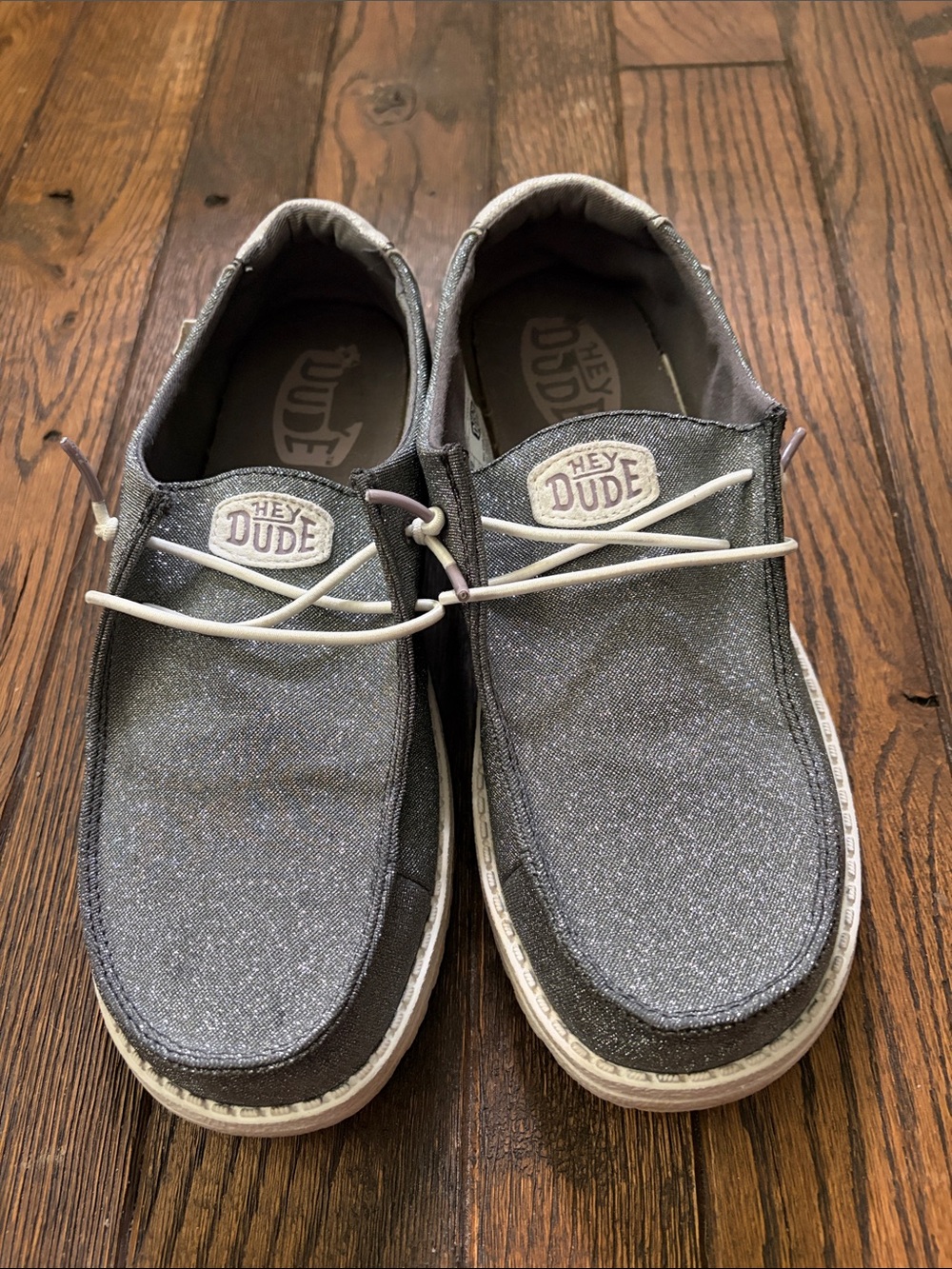 Hey dude shoes size 9 great condition charcoal Wendy metallic charcoal color